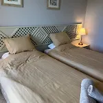 Immaculate 2 Bed, 2 Bath * البوفيرا