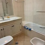 Immaculate 2 Bed, 2 Bath * Αλμπουφέιρα