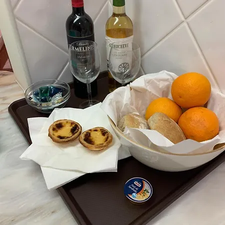 Immaculate 2 Bed, 2 Bath Διαμέρισμα *