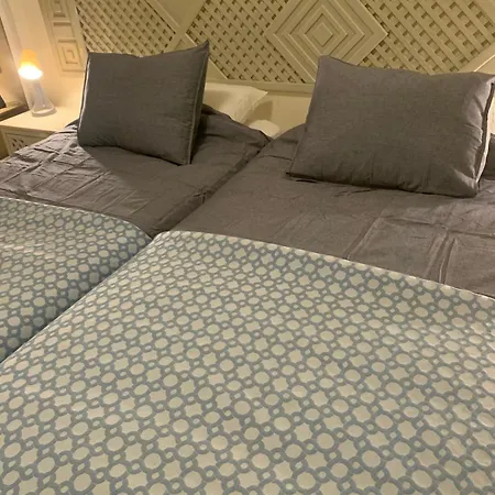 Immaculate 2 Bed, 2 Bath *