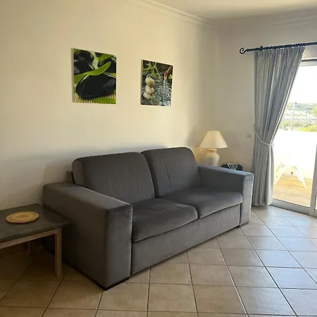 דירה Immaculate 2 Bed, 2 Bath *
