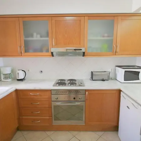 Immaculate 2 Bed, 2 Bath Διαμέρισμα *
